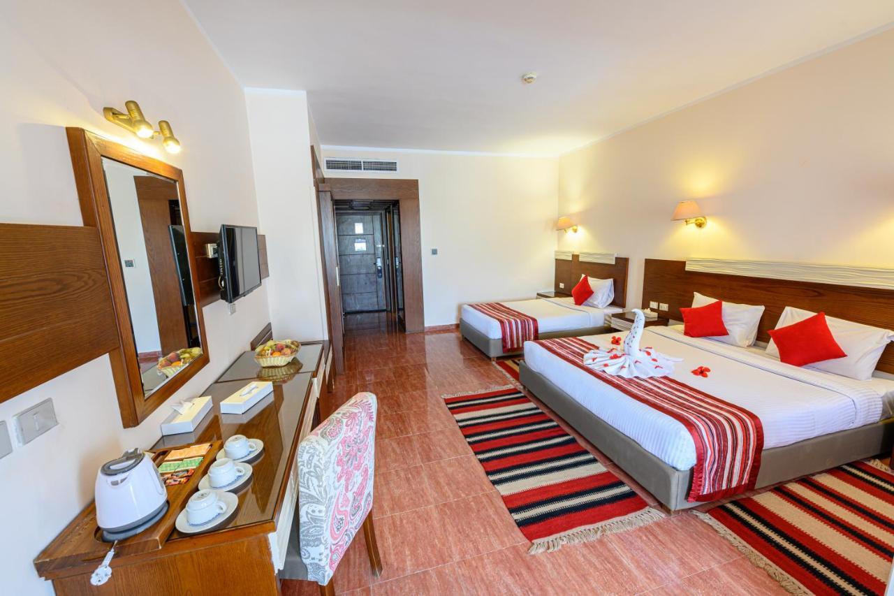 Golden Beach Resort Hurghada Bagian luar foto